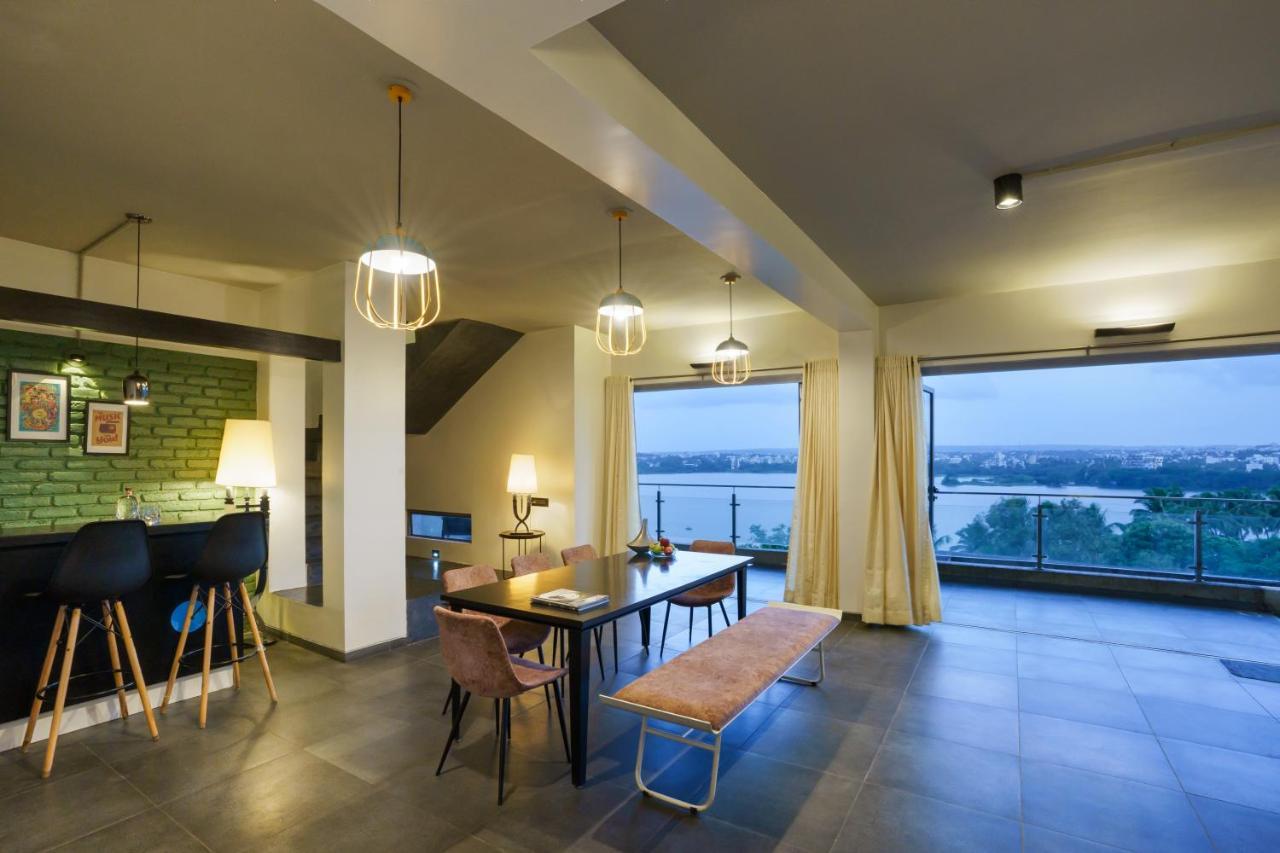 Grey Stone - Lakefront Penthouse Family Rooms Kolhapur Exterior photo