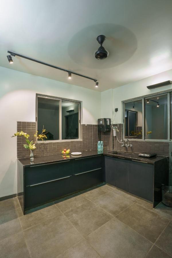 Grey Stone - Lakefront Penthouse Family Rooms Kolhapur Exterior photo