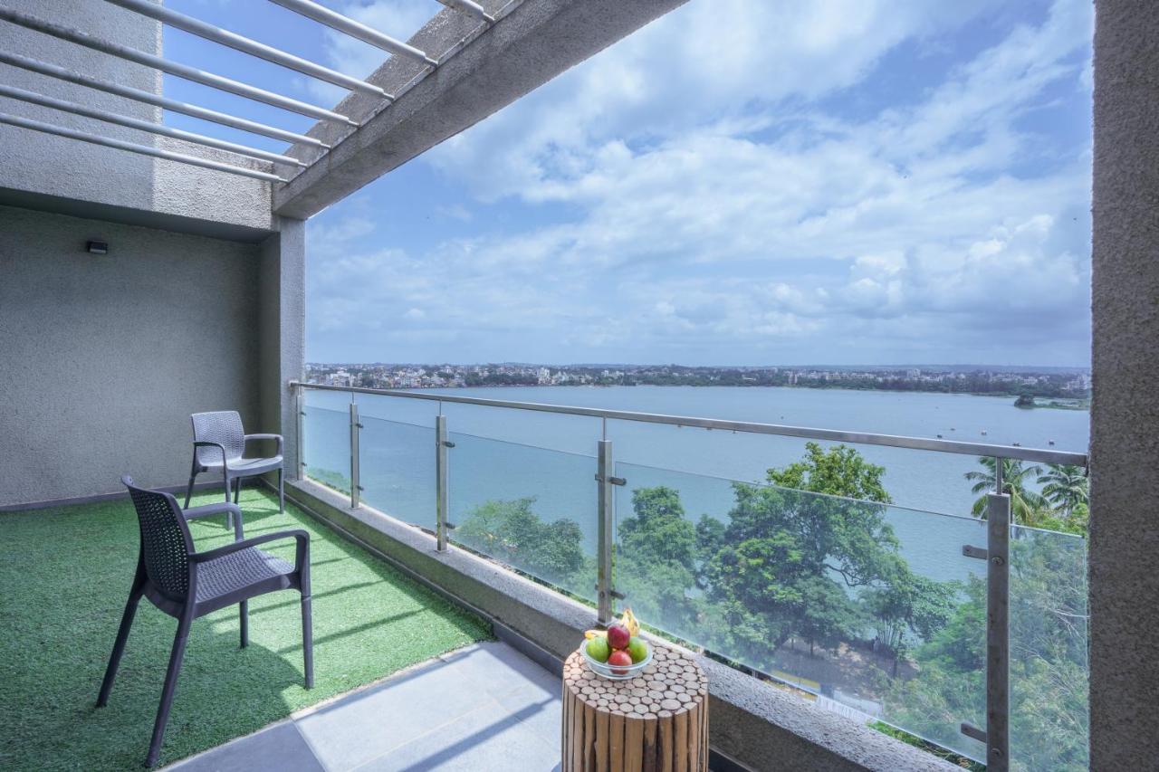 Grey Stone - Lakefront Penthouse Family Rooms Kolhapur Exterior photo