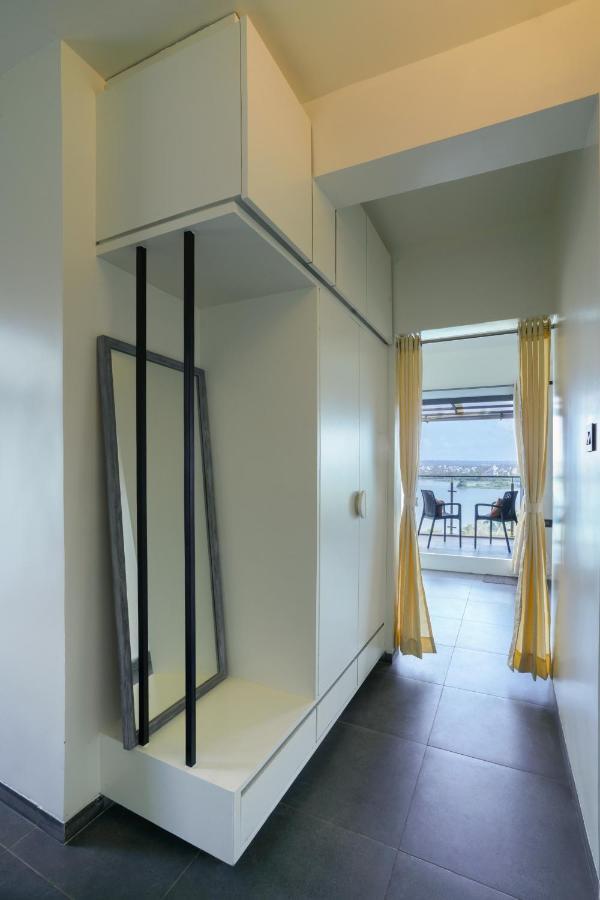 Grey Stone - Lakefront Penthouse Family Rooms Kolhapur Exterior photo