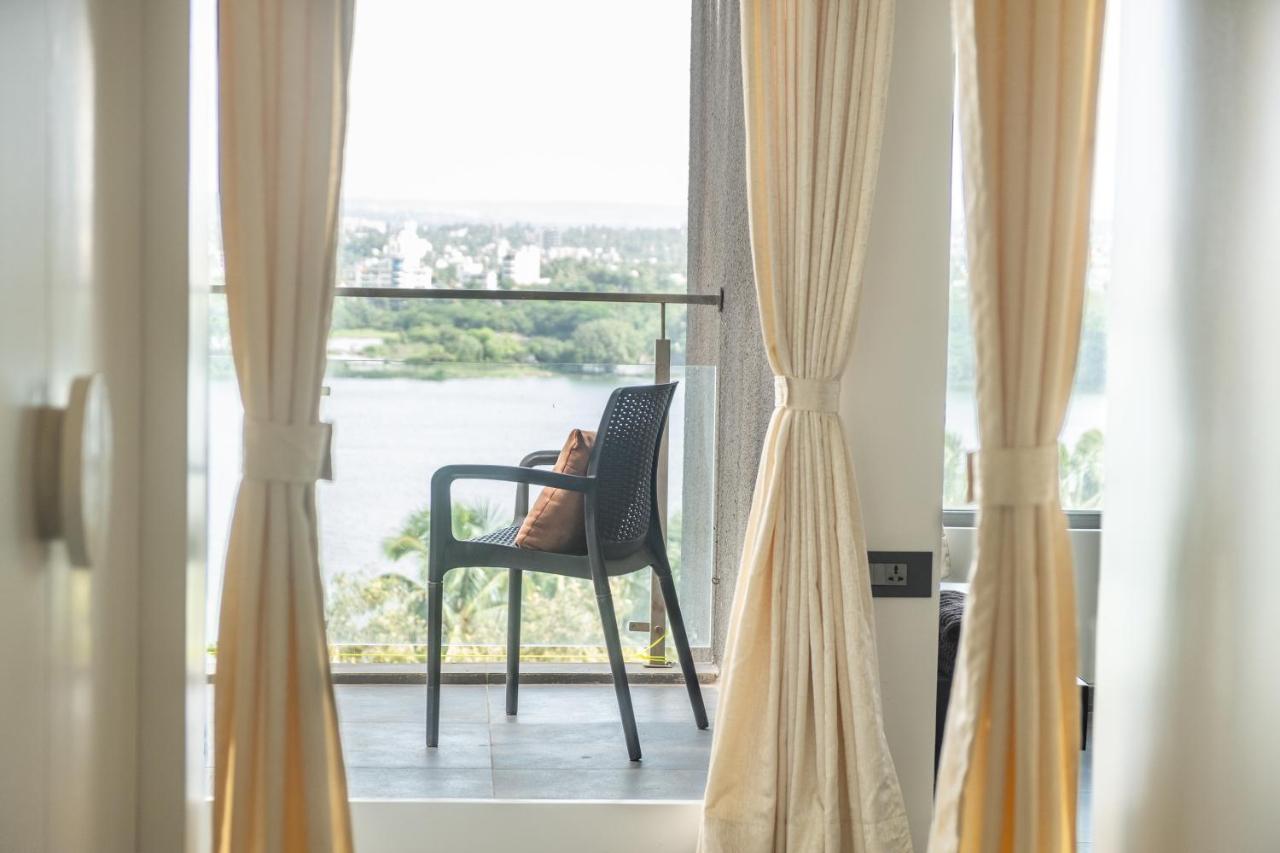 Grey Stone - Lakefront Penthouse Family Rooms Kolhapur Exterior photo