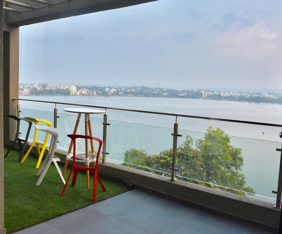 Grey Stone - Lakefront Penthouse Family Rooms Kolhapur Exterior photo